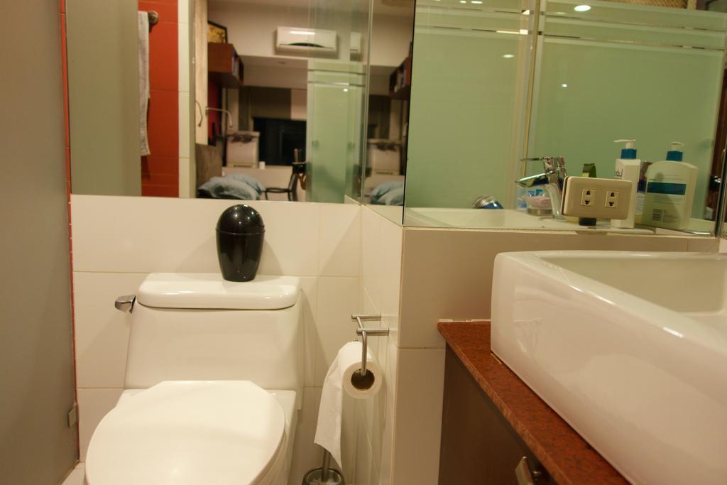 Luxury Condo At Forbeswood Parklane The Fort Bgc Makati City Chambre photo