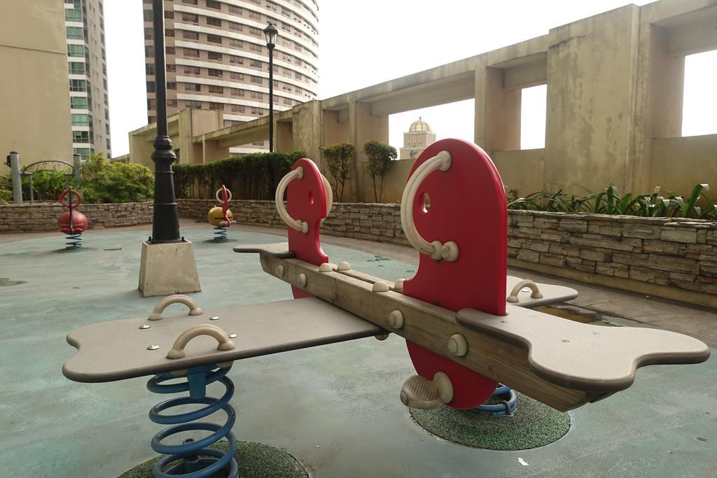 Luxury Condo At Forbeswood Parklane The Fort Bgc Makati City Extérieur photo