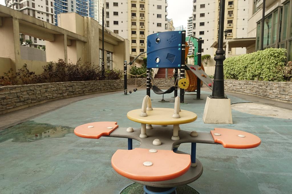 Luxury Condo At Forbeswood Parklane The Fort Bgc Makati City Extérieur photo