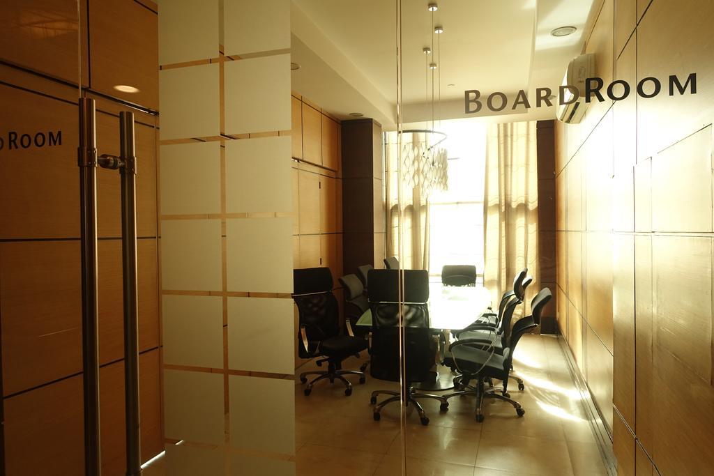 Luxury Condo At Forbeswood Parklane The Fort Bgc Makati City Extérieur photo